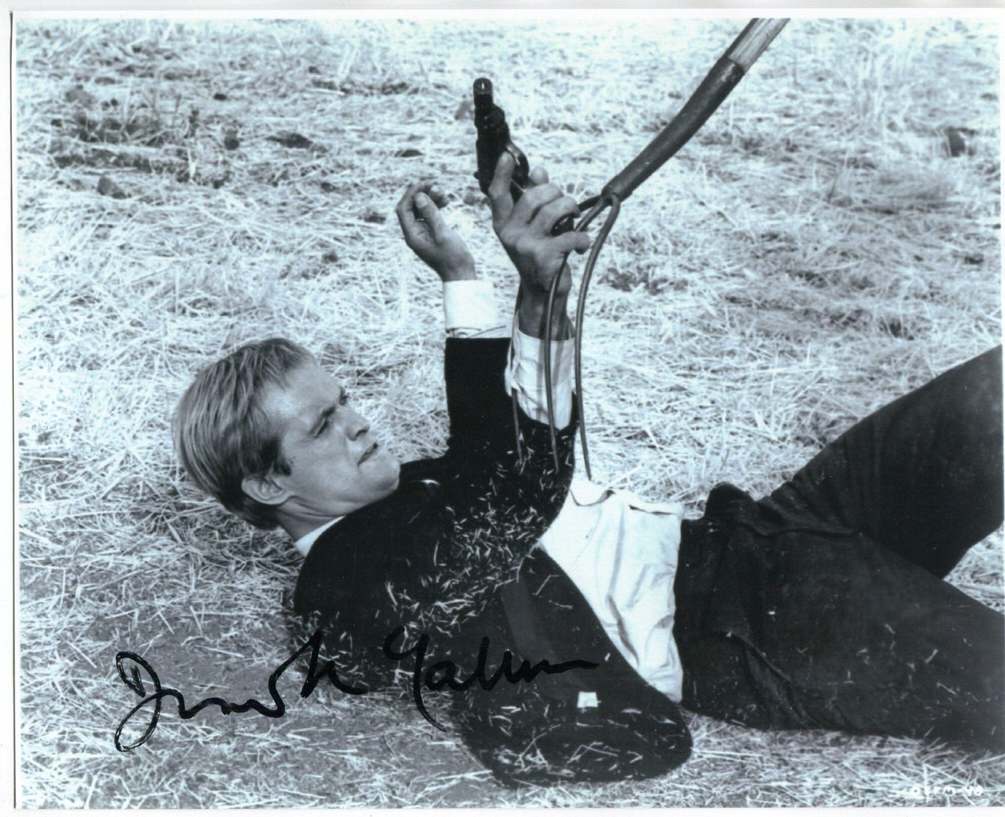 David Mccallum Autographed 8X10 Photo