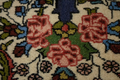 One-Of-A-Kind Handmade Oriental Rug Small Floral