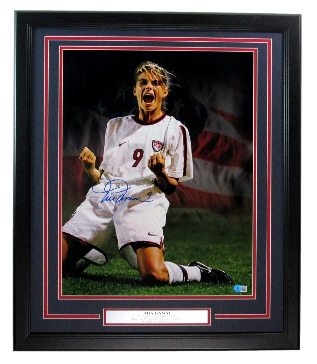 Mia Hamm Us Women'S Soccer Signed/Autographed 16X20 Photo Framed Beckett 188516