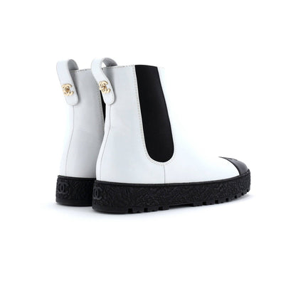 Chanel Women'S Cc Turnlock Cap Toe Chelsea Boots Leather