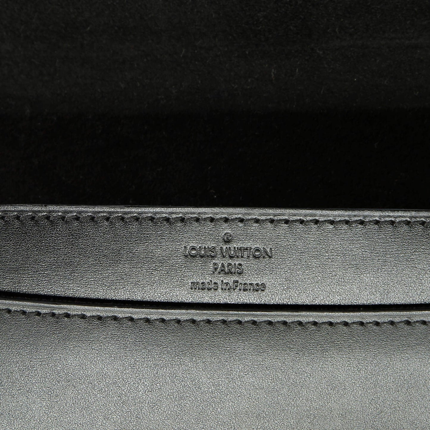 Louis Vuitton Chain Louise Clutch Leather Mm