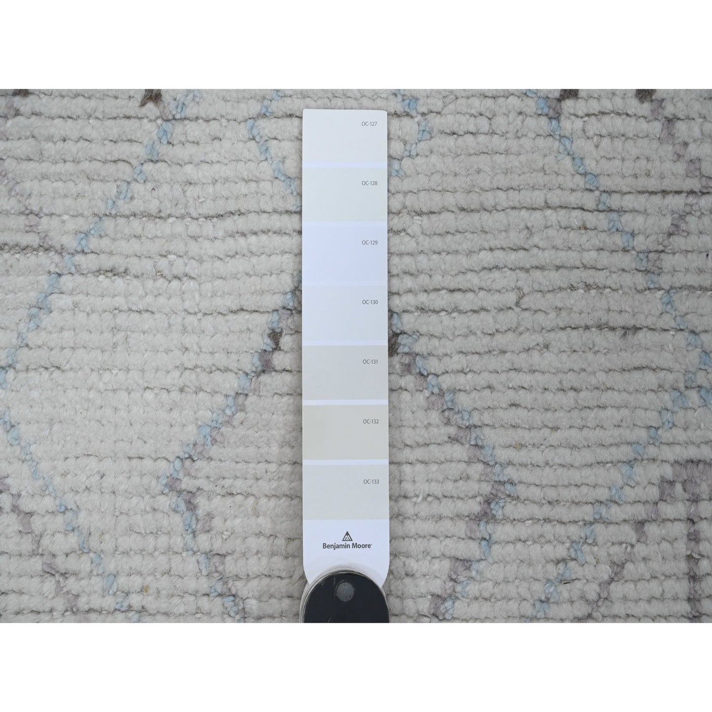 2'5"X10'6" White Geometric Moroccan Weave Wool Hand Knotted Runner Rug