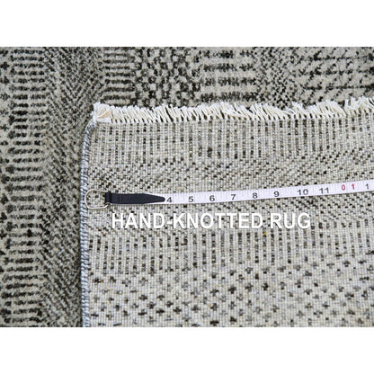 2'7"X4'1" Rustic Gray Grass Design Hand Knotted Undyed Organic Wool Rug