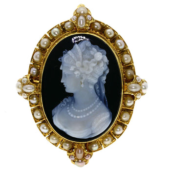 Cameo Pearl Pearl Brooch 18K  25.4G