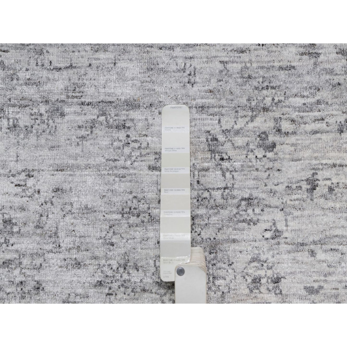 7'10"X10' Ivory Modern Design Undyed Natural Wool Hand Knotted Rug