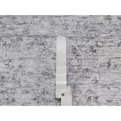 7'10"X10' Ivory Modern Design Undyed Natural Wool Hand Knotted Rug