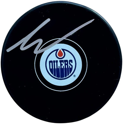 Evan Bouchard Autographed Edmonton Oilers Logo Puck (Beckett)