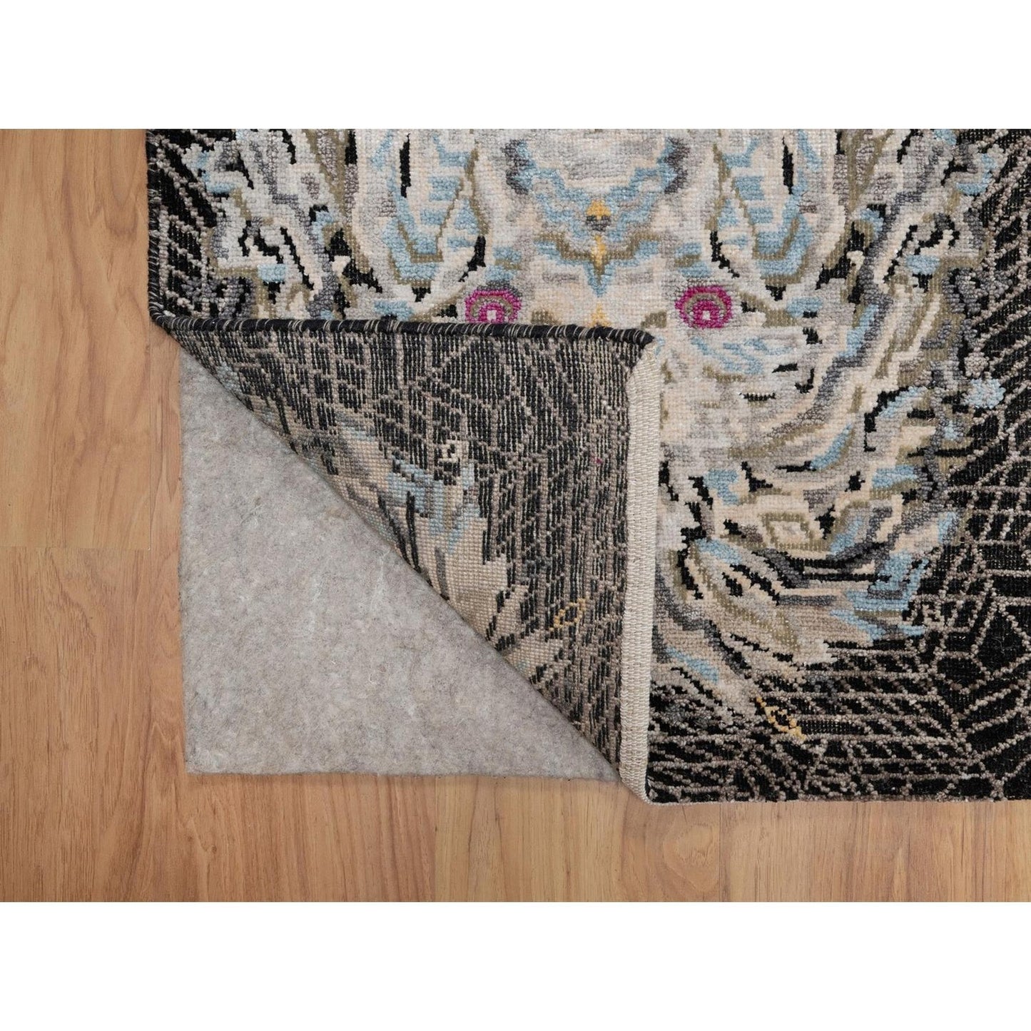 2'X3' Black The Maharaja Lion Novelty Mat Rug Wool And Silk Hand Knotted