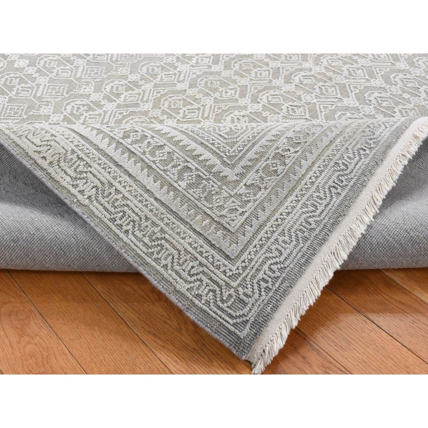6'X9'1" Gray Silk With Wool Tone On Tone Design Hand Knotted Rug