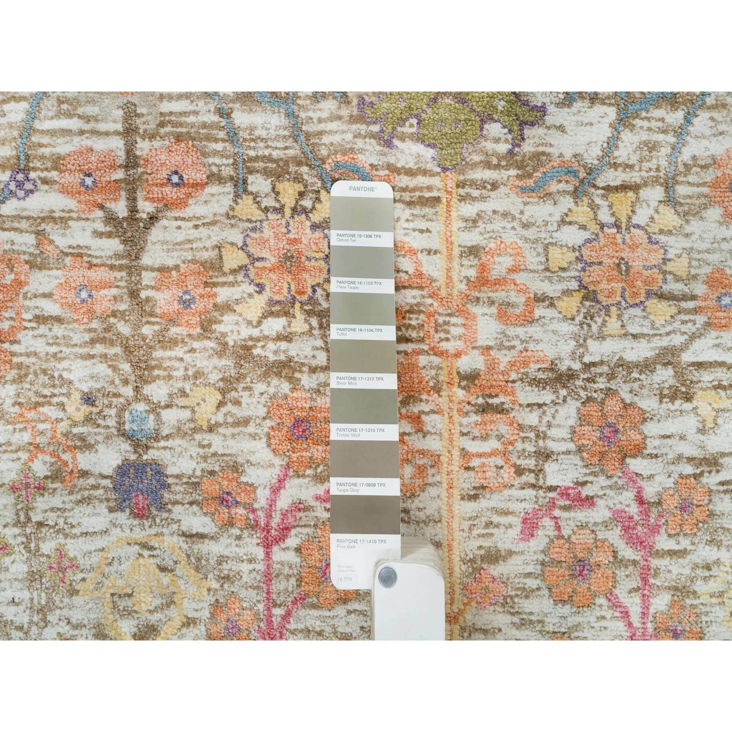 4'3"X10' Taupe Directional Vase Design Silk/Wool Hand Knotted Runner Rug