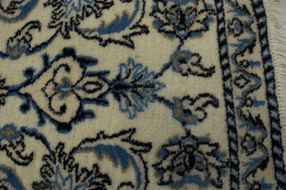 Handmade Nain Oriental Rug Small Plush Carpet