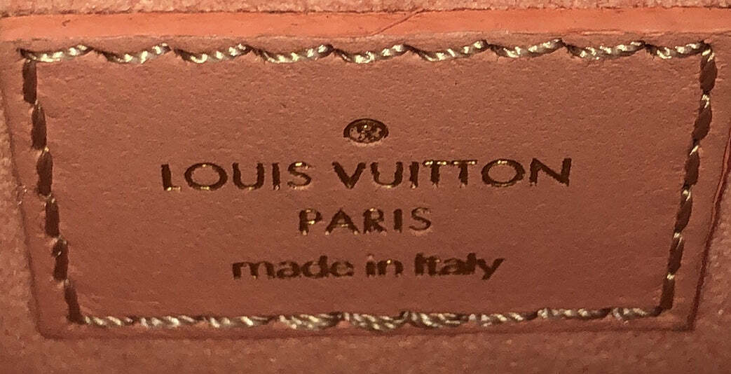 Louis Vuitton New Wave Heart Crossbody Bag Quilted Leather