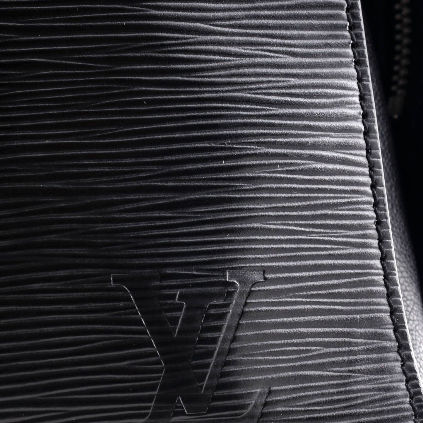 Louis Vuitton Vaneau Handbag Epi Leather Mm