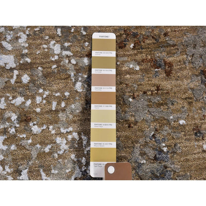 2'6"X10' Abstract Design Wool & Silk Hi-Low Pile Denser Weave Runner Rug