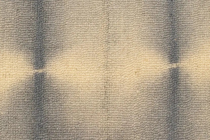 Hand-Tufted Gray Tie-Dye Wool Rug Modern