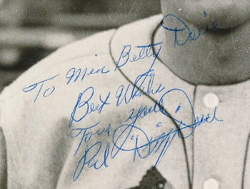 Dizzy Dean Hof Autographed 6.5X8.5 B/W Photo St.