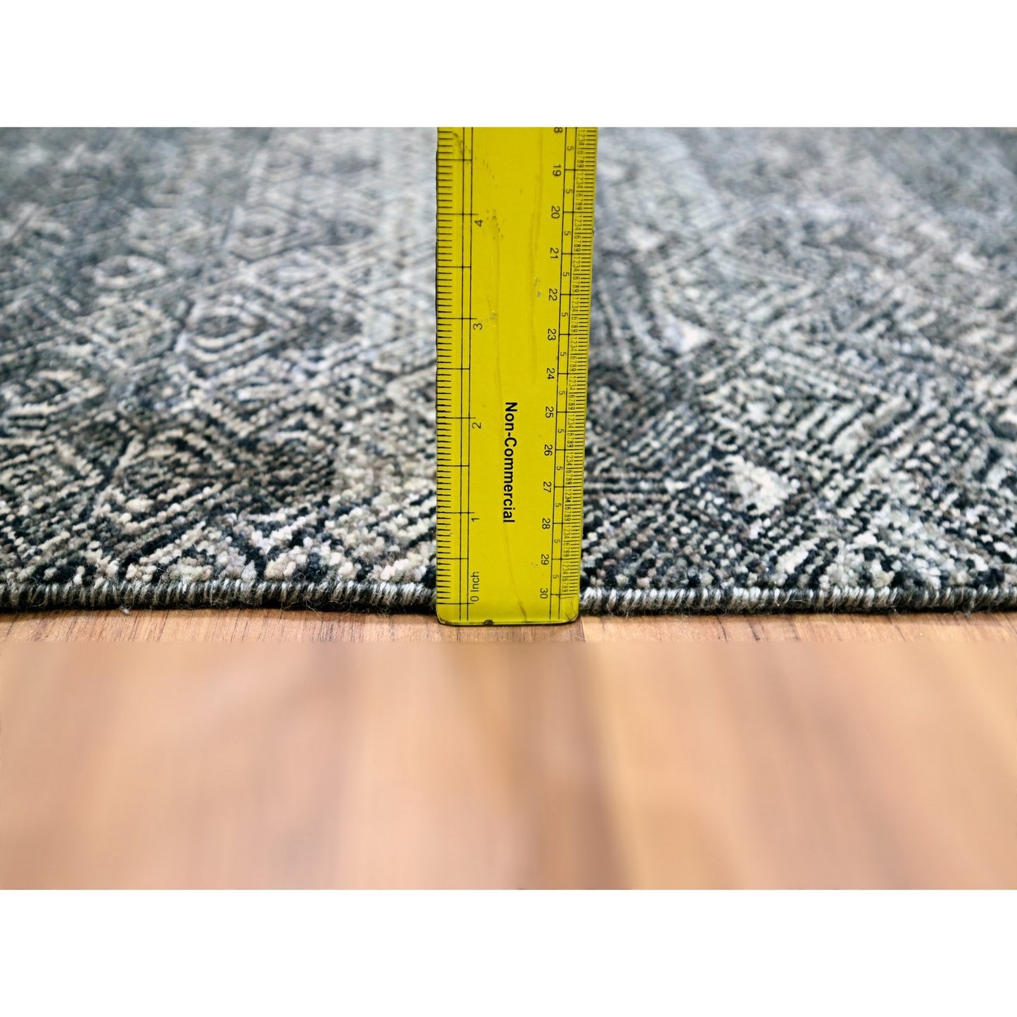 3'1"X5' Gray Small Repetitive Kohinoor Heritta Hand Knotted Pure Wool Rug