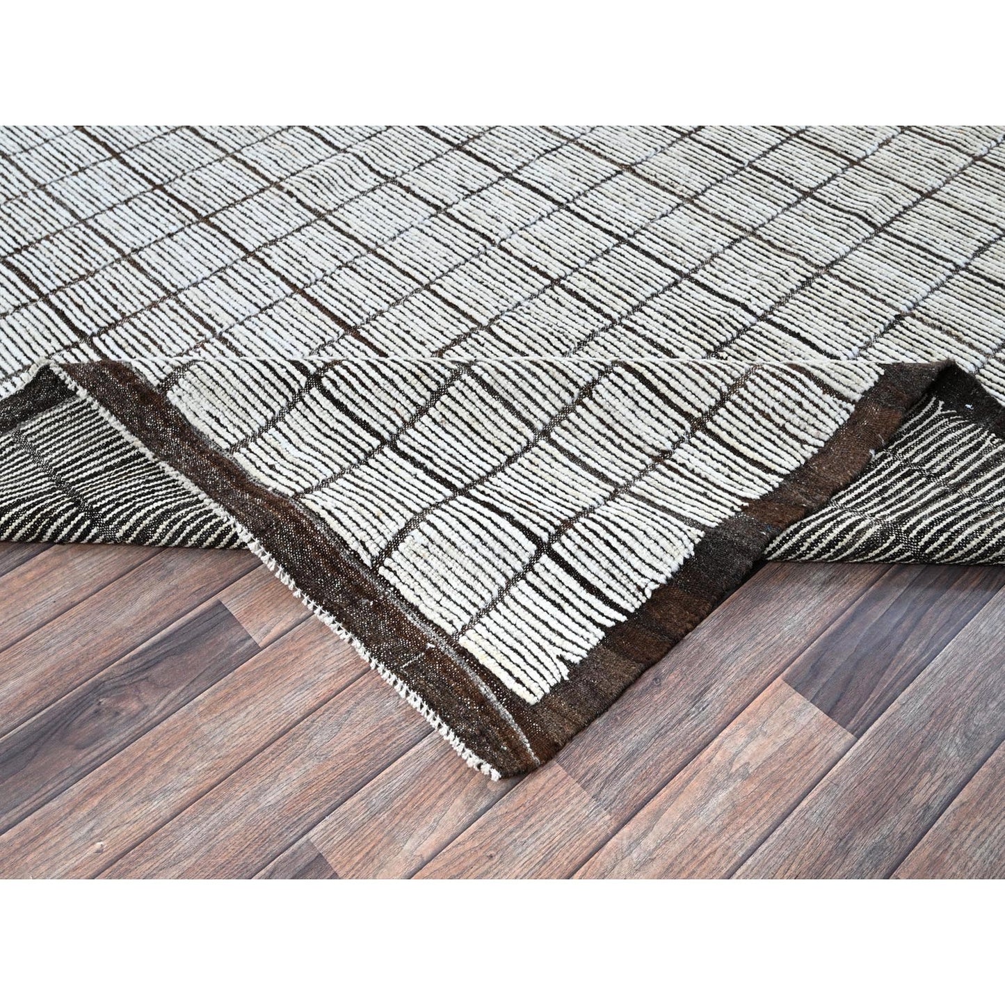 9'6"X11'8" White Moroccan Weave With Box Design 100% Wool Hand Knotted Rug