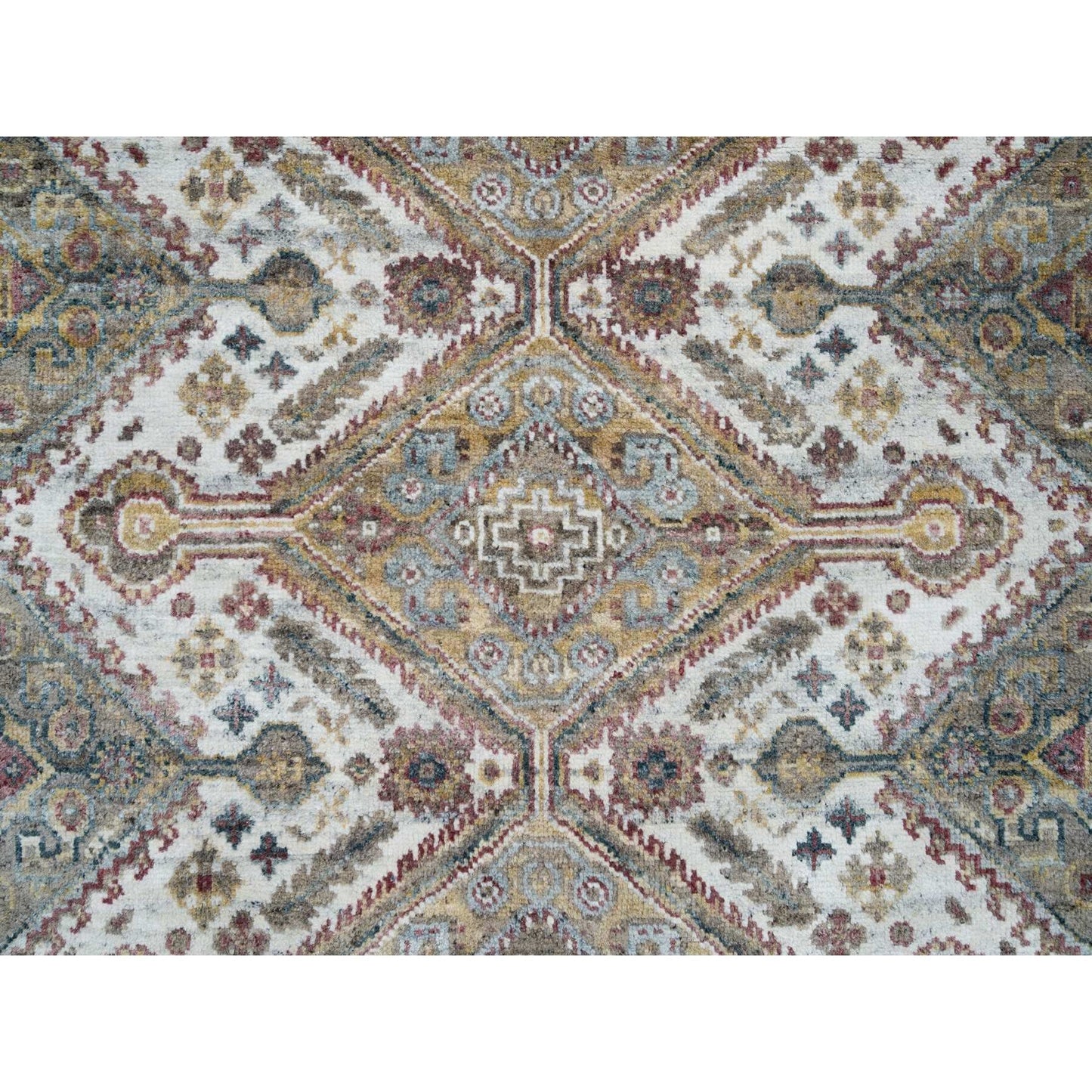 5'10"X5'10" Ivory Rosettes Border Wool Hand Knotted Round Oriental Rug