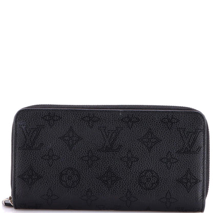 Louis Vuitton Zippy Wallet Mahina Leather