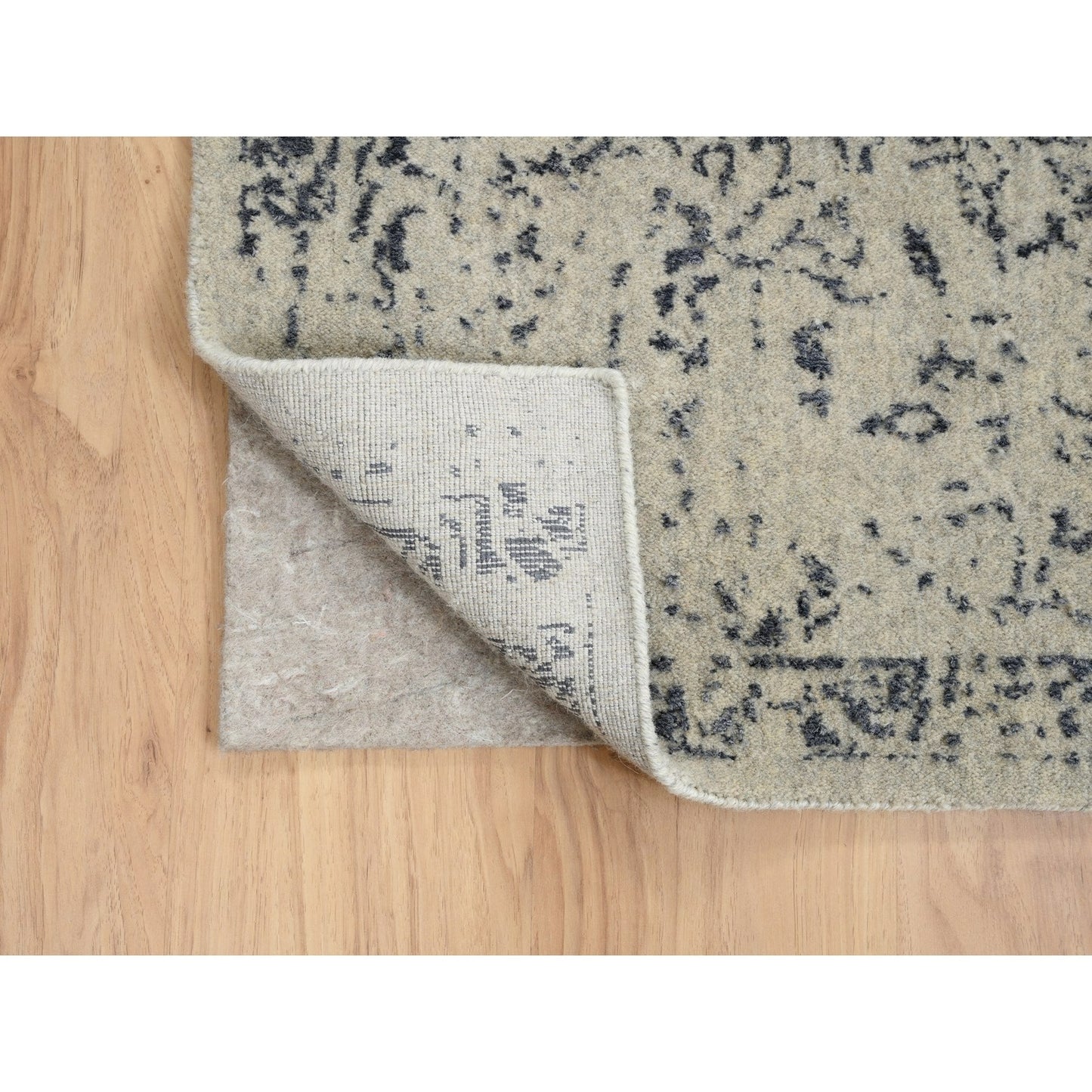 Light Gray Fine Jacquard Wool Silk Hand Loomed Oriental Rug