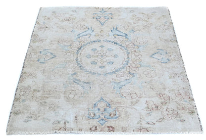 Muted Cream Floral Design Semi-Antique 2'6X2'11 Oriental Rug