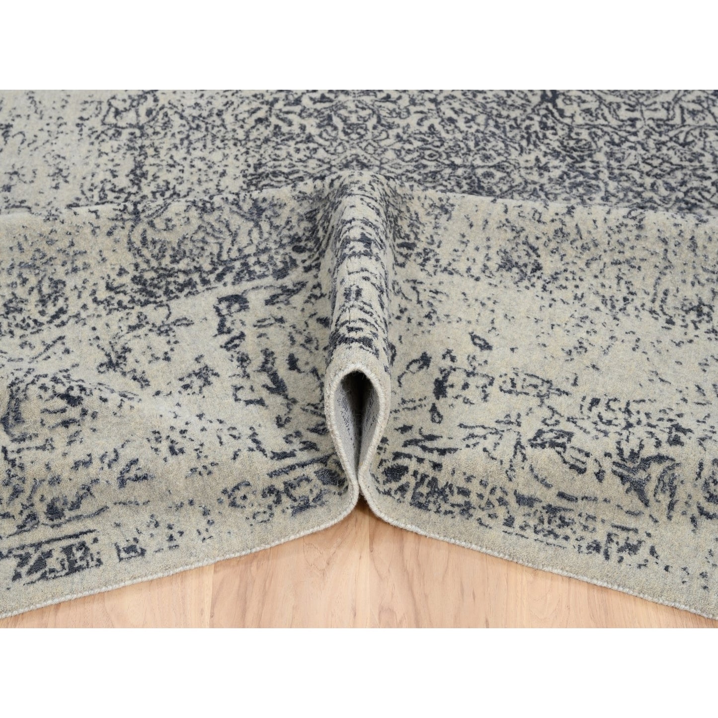 Light Gray Fine Jacquard Wool Silk Hand Loomed Oriental Rug