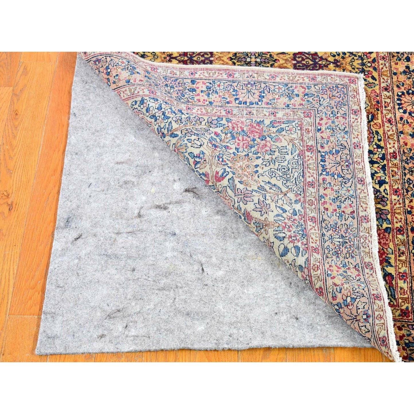2'8"X11'6" Ivory Antique Farsian Karman Flower Design Wool Hand Made Rug