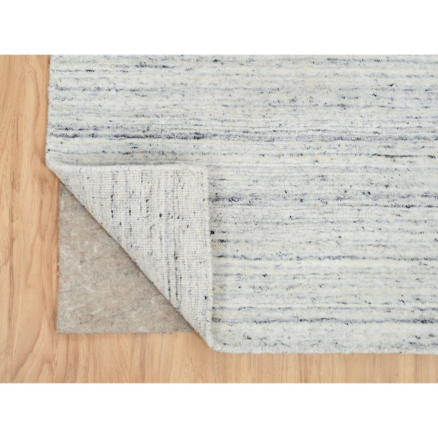 2'6"X12' Ivory Plain Modern Striae Design Wool Hand Loomed Runner Rug