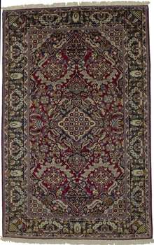 Hand-Knotted Vintage Oriental Rug Classic Floral