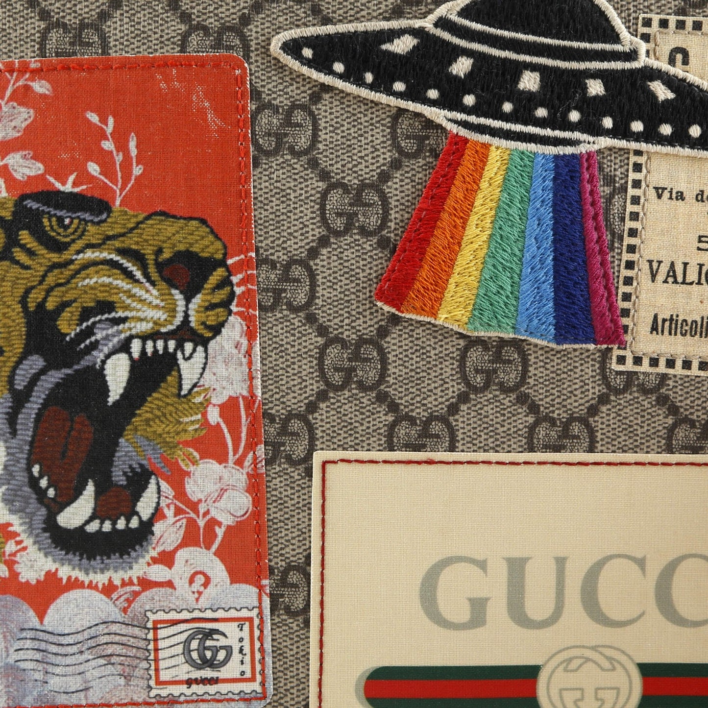 Gucci Courrier Pouch Gg Coated Canvas With Applique