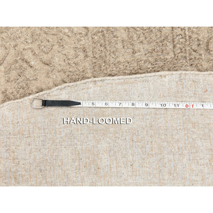 5'9"X5'9" Taupe Fine Jacquard Hand Loomed Round Wool And Art Silk Rug