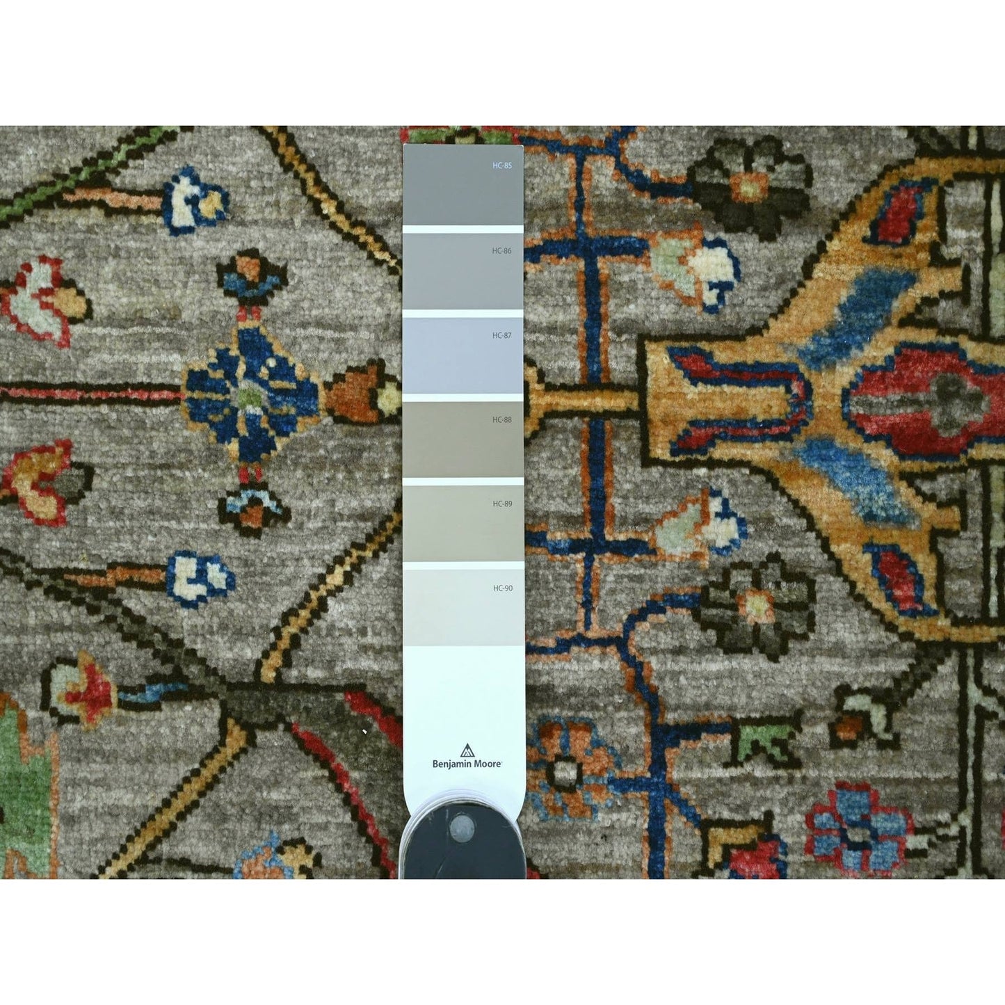 8'X8' Gray Bijar Garus Design Aryana Grade Hand Knotted Wool Round Rug