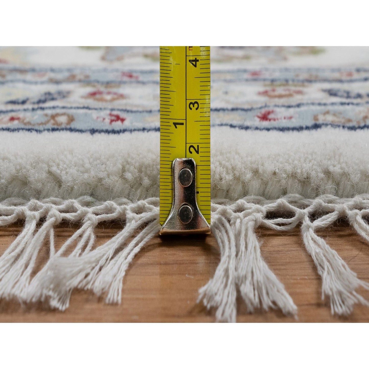 7'10"X7'10" Ivory Nain Floral Pattern Wool & Silk Hand Knotted Round Rug