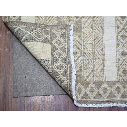 7'8"X9'6" Taupe Brown Fine Peshawar Wool Hand Knotted Oriental Rug