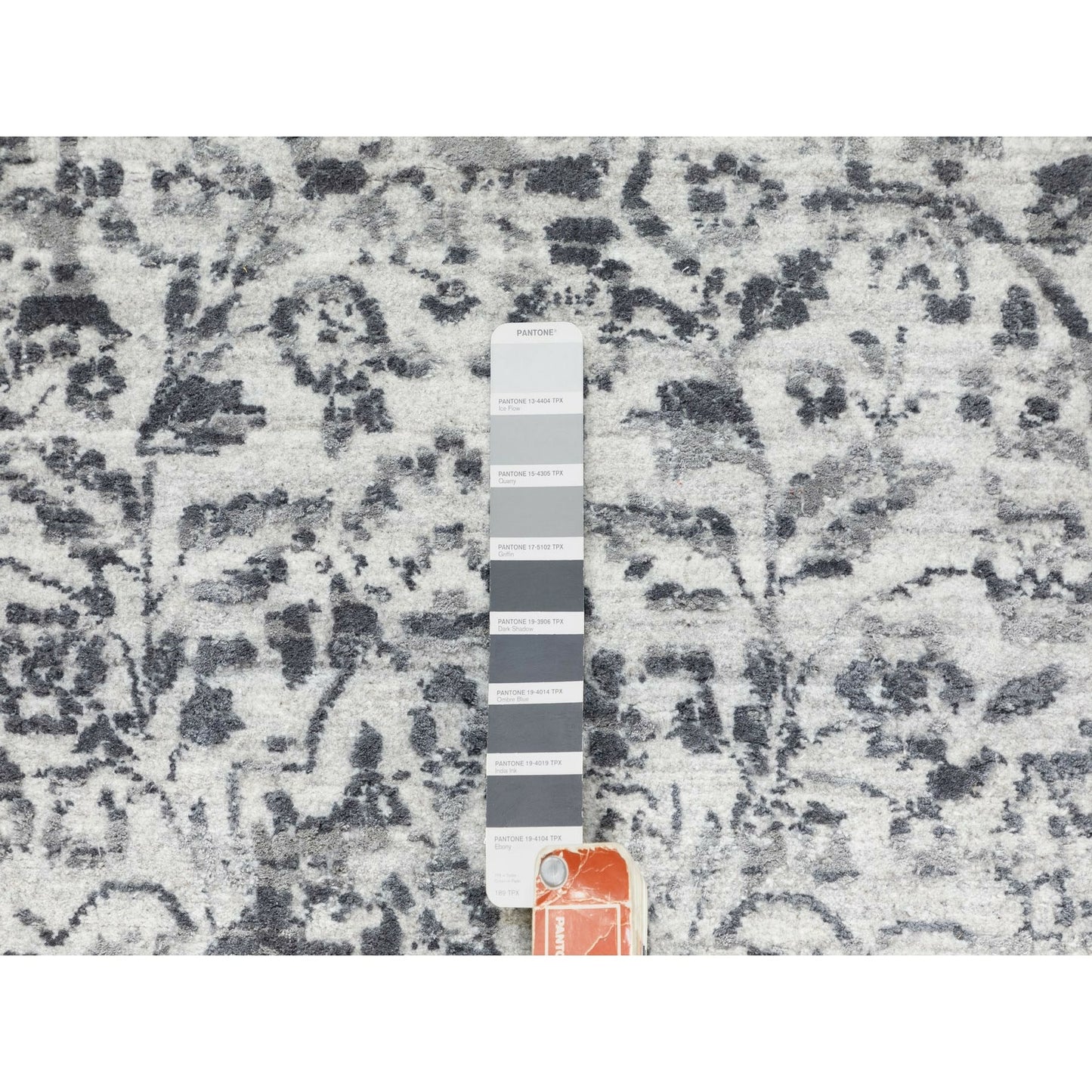 8'X10'1" Hand Knotted Grey Broken Farsian Design Wool And Pure Silk Rug