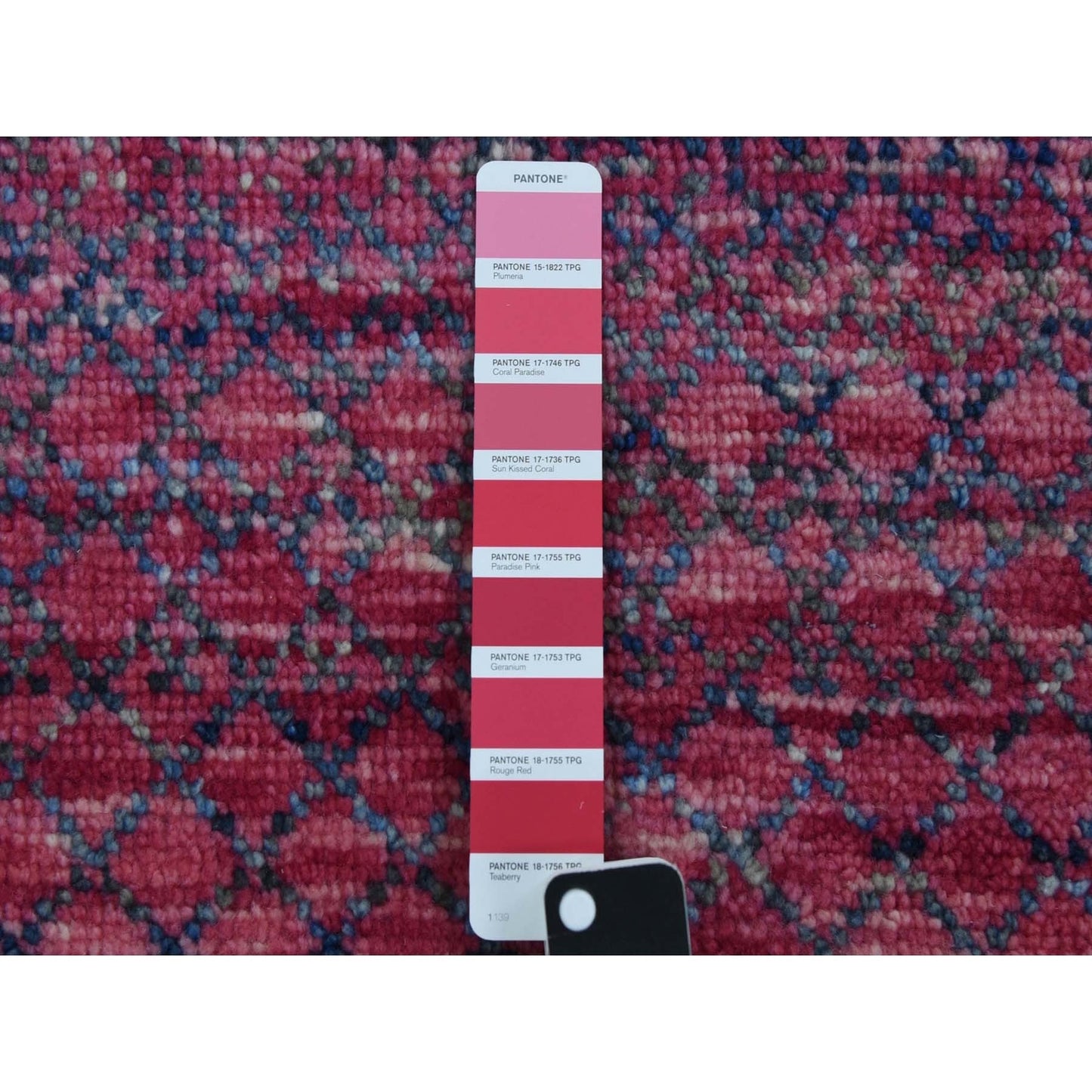 8'1"X10'2" Pink Pure Wool Hand Knotted Modern Chiaroscuro Collection Rug