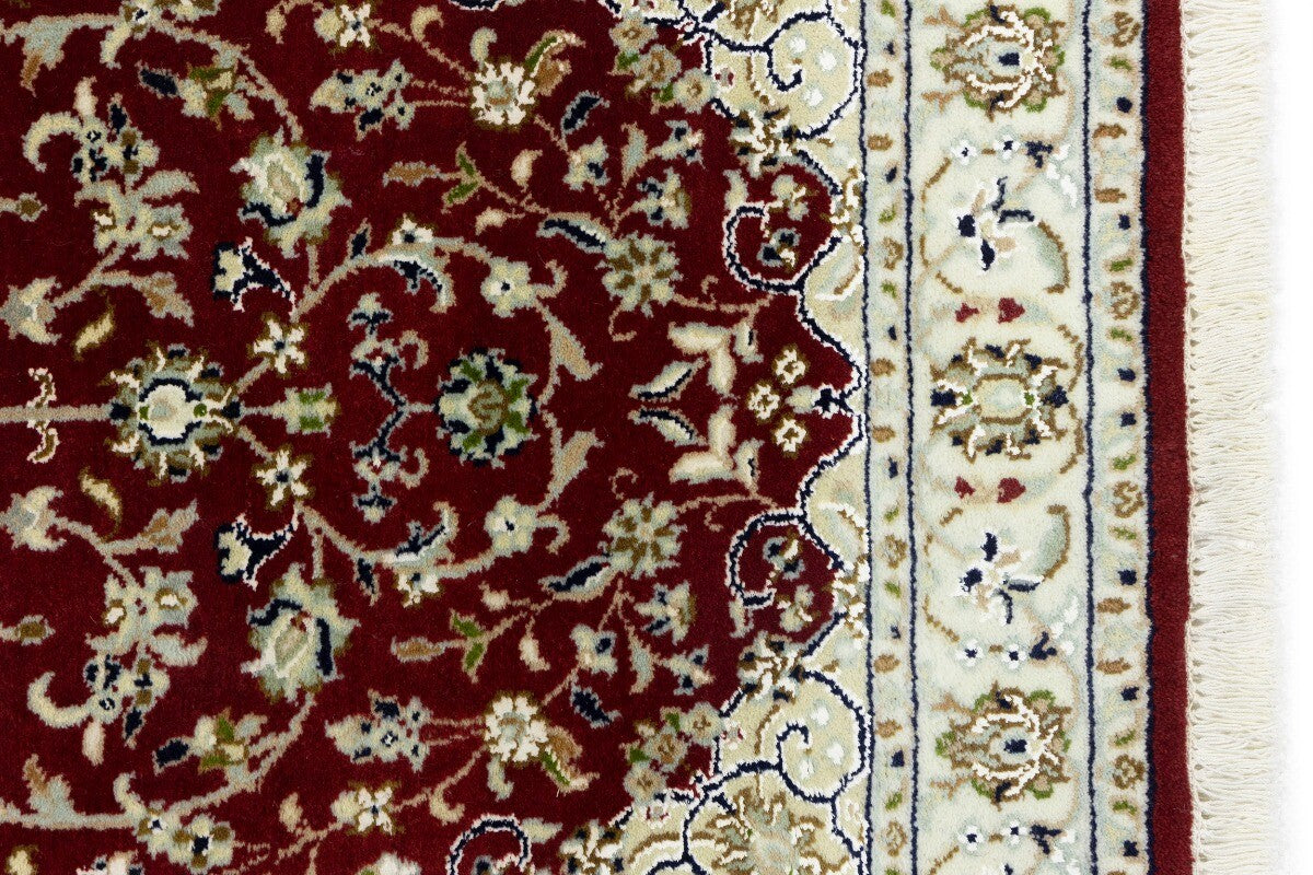 Handmade Indo-Nain Oriental Rug Classic Red