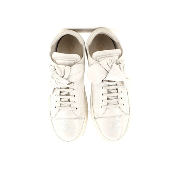 Chanel Women'S Cc Bow Low Top Sneakers Leather