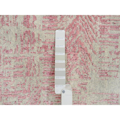 2'6"X10' Rose Pink Wool And Art Silk Jacquard Hand Loomed Runner Rug