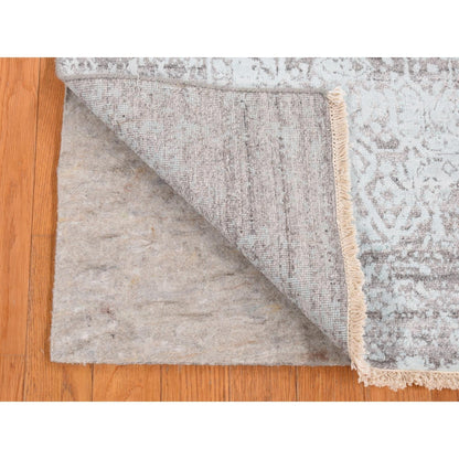 2'6''X10' Green Zoroastrian Design Hand Knotted Wool And Silk Runner Rug