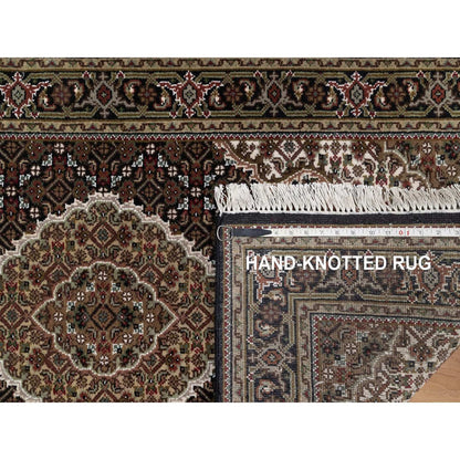 3'X5'4" Black Pure Wool Rug Tebraz Mahi With Medallion Design Hand Knotted