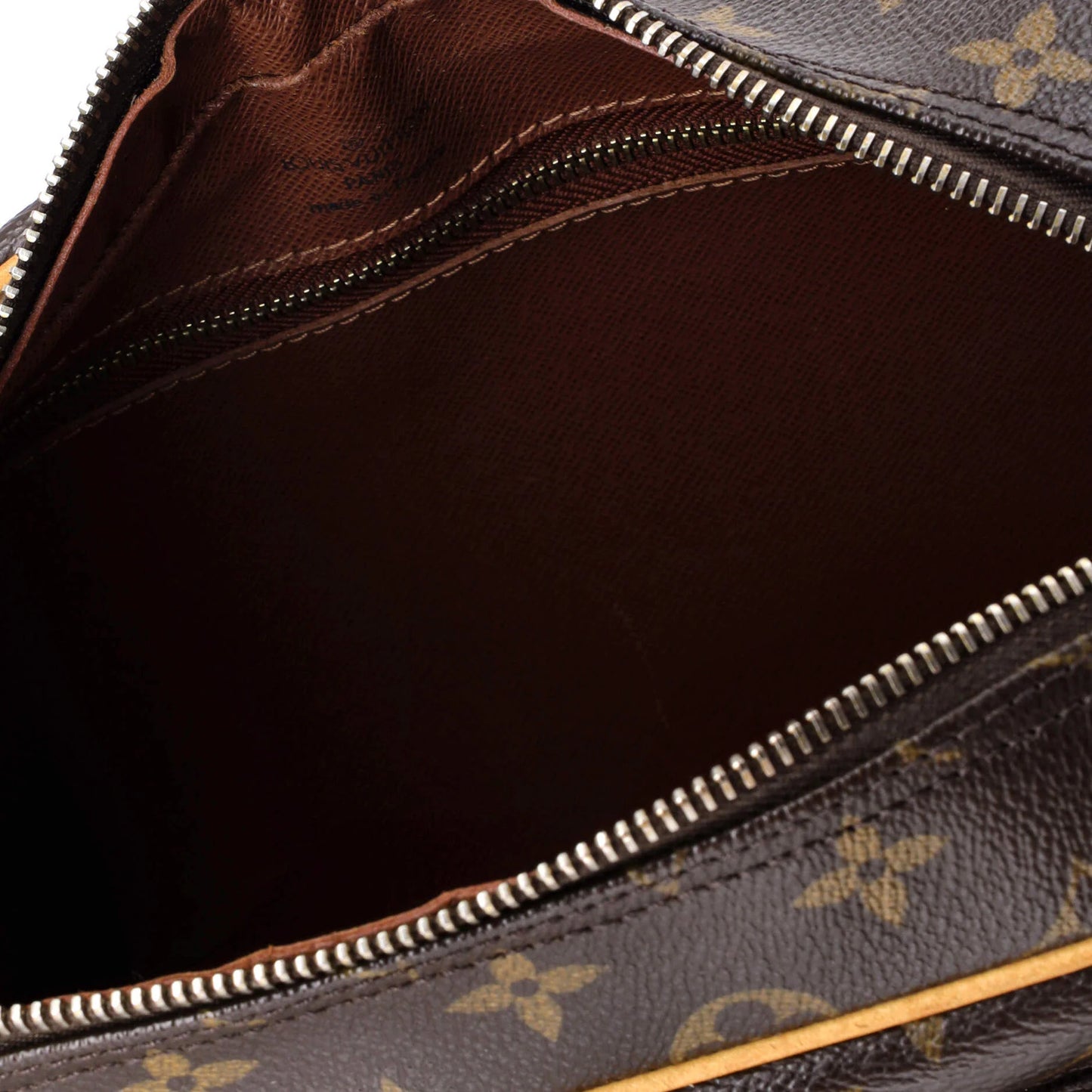 Louis Vuitton Nil Messenger Bag Monogram Canvas 28