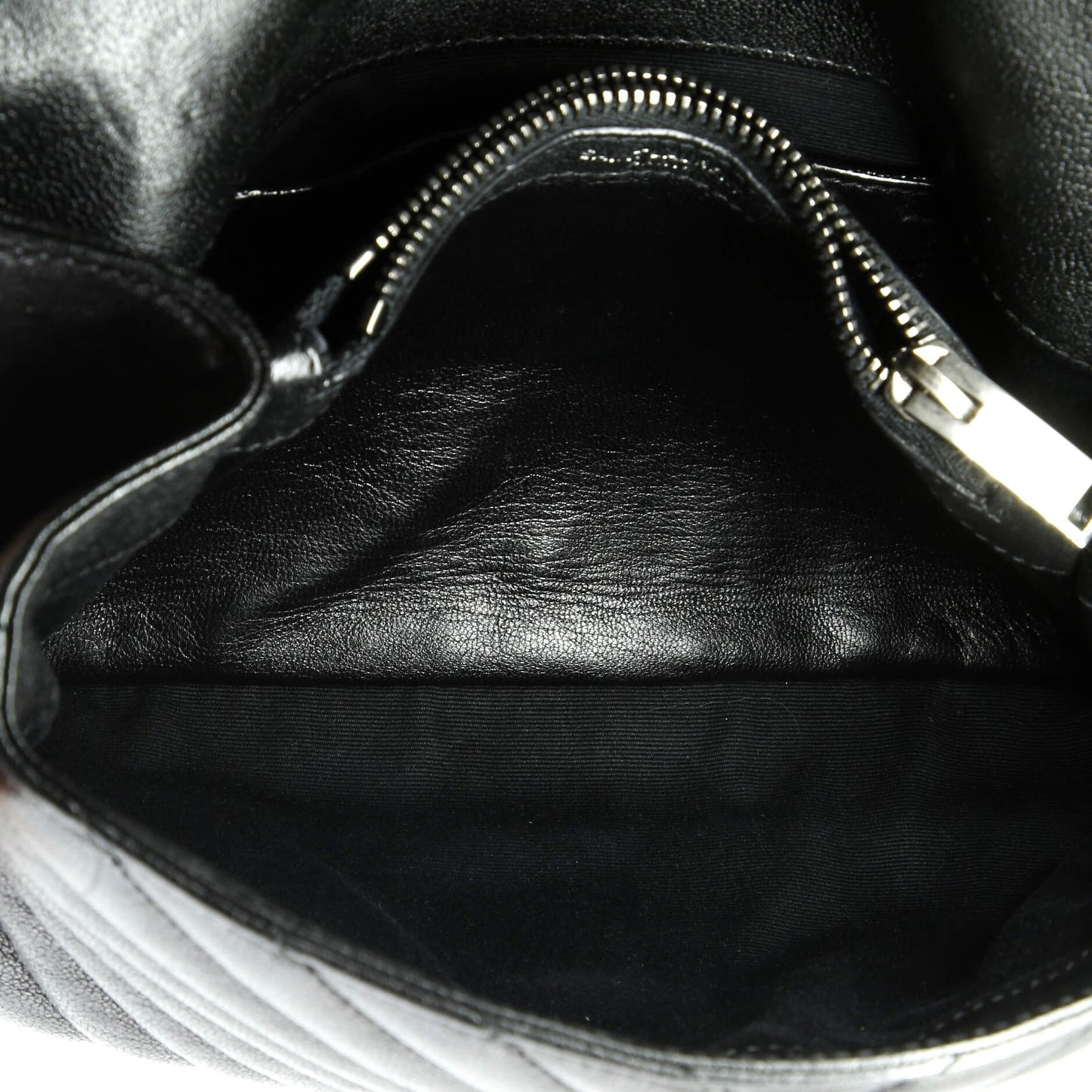 Saint Laurent Classic Monogram College Bag Matelasse Chevron Leather Medium