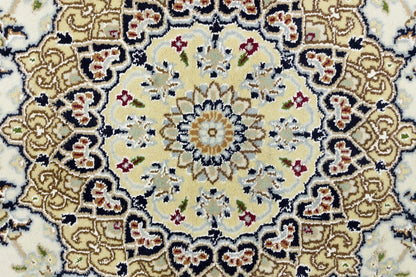 5X7 Handmade Indo-Nain Oriental Rug Cream Light Blue Floral Medallion Carpet