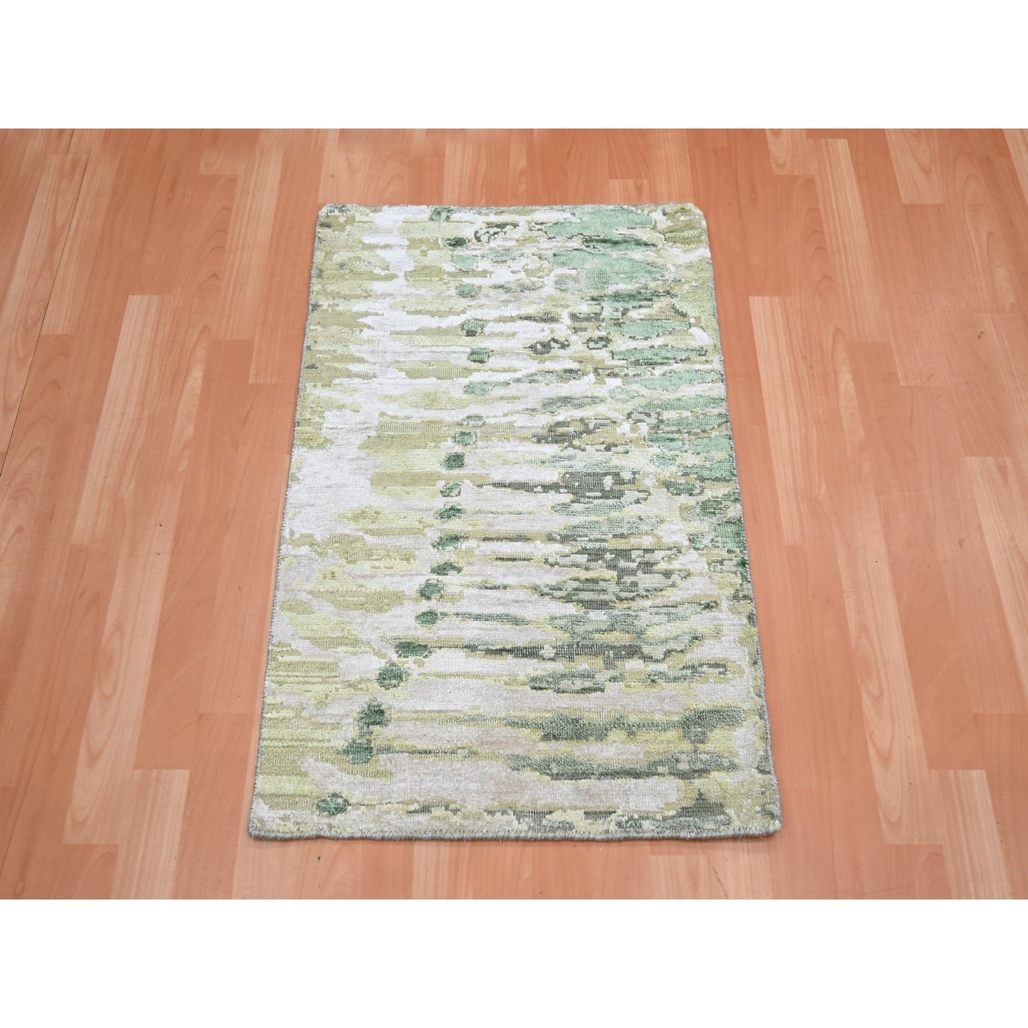 2'1"X3' Vineyard Green Crocodile Safari Design 100% Silk Hand Knotted Rug