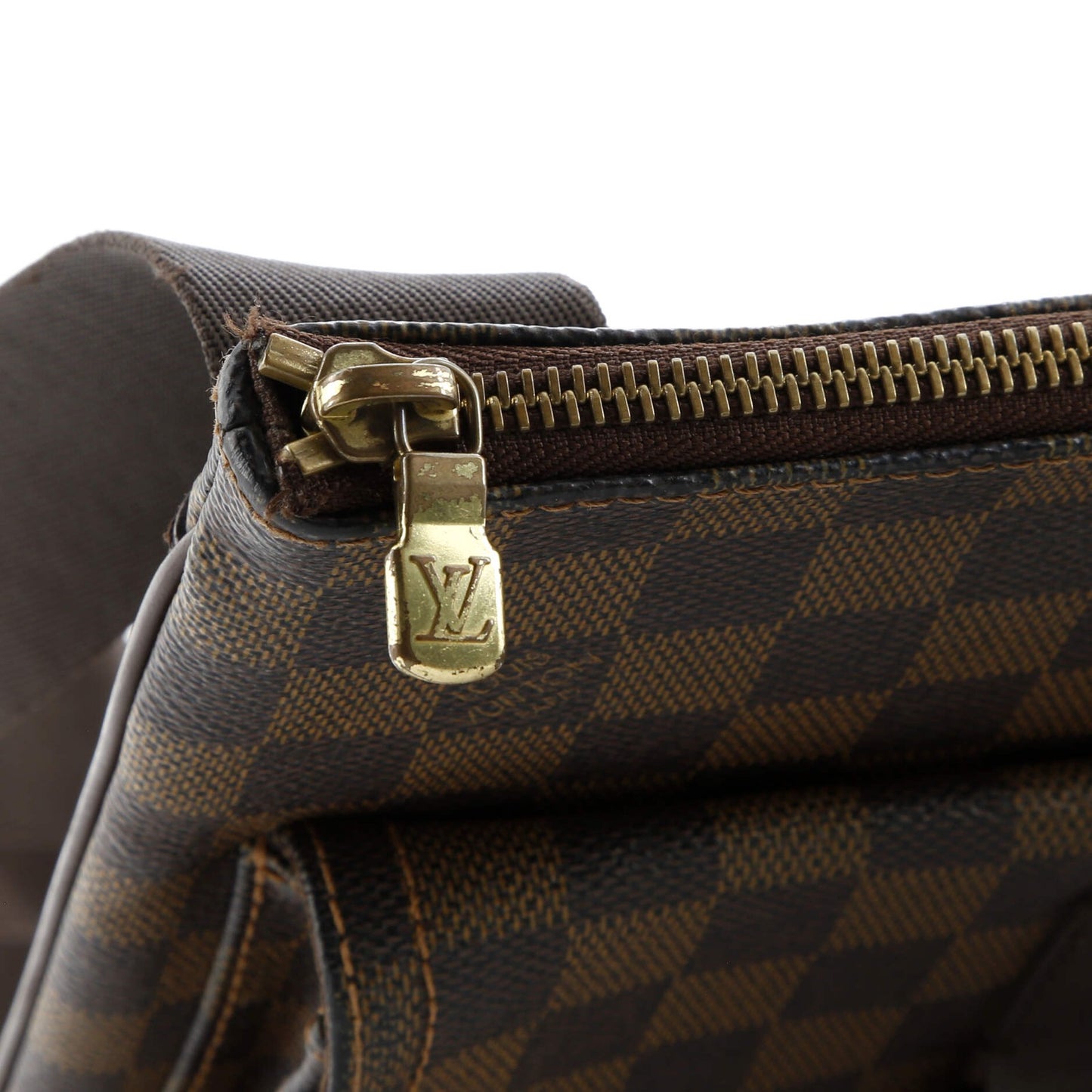 Louis Vuitton Pochette Melville Damier