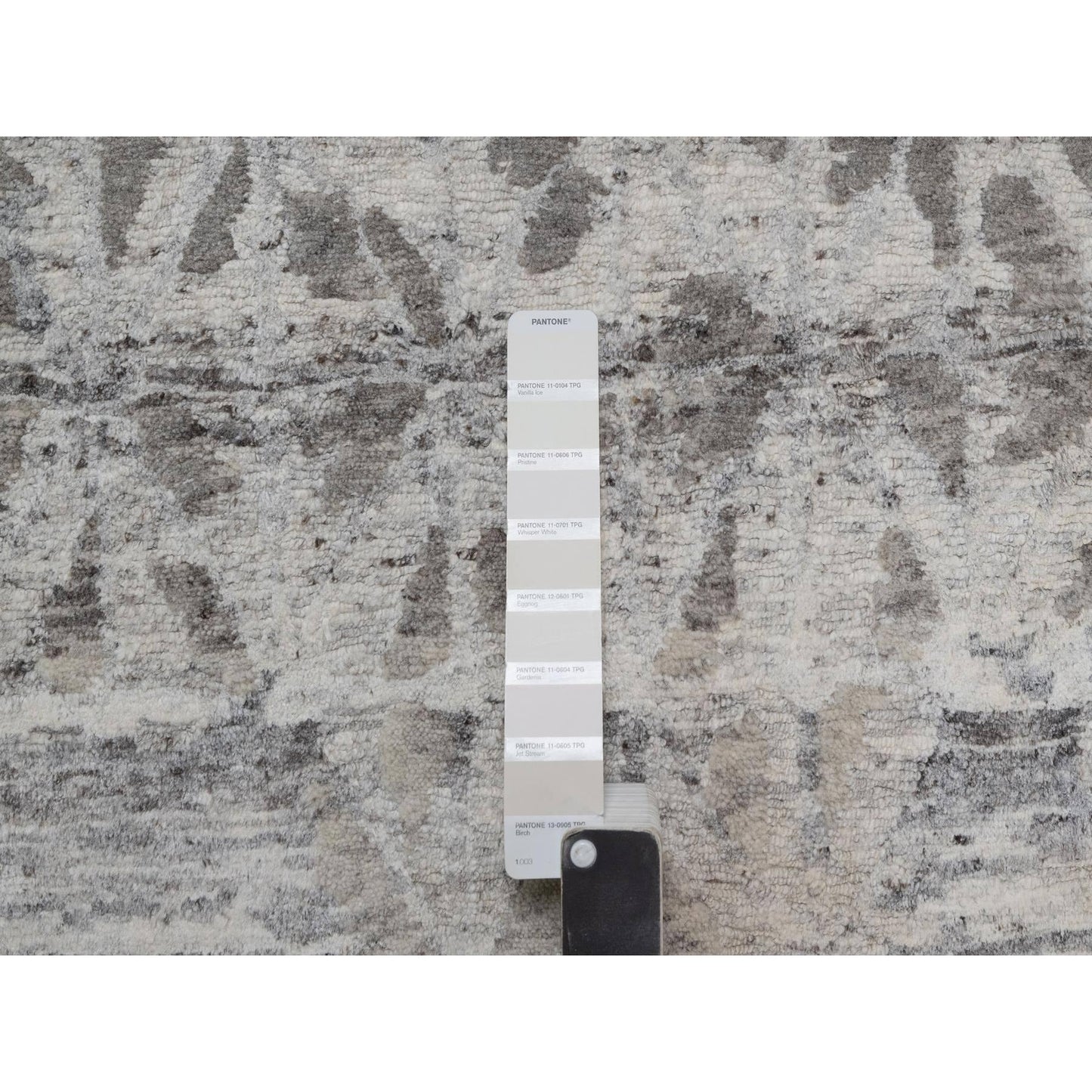 8'X10'1" White Nepali Modern Design Undyed Natural Wool Hand Knotted Rug