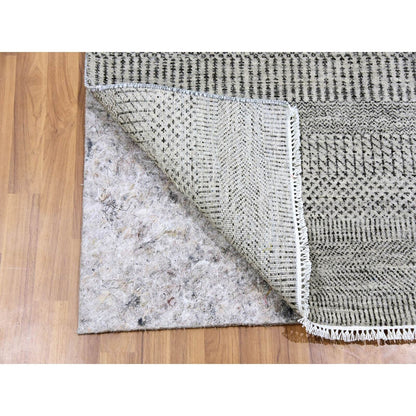 2'7"X8' Power Gray Grass Design Hand Knotted Undyed Wool Runner Rug