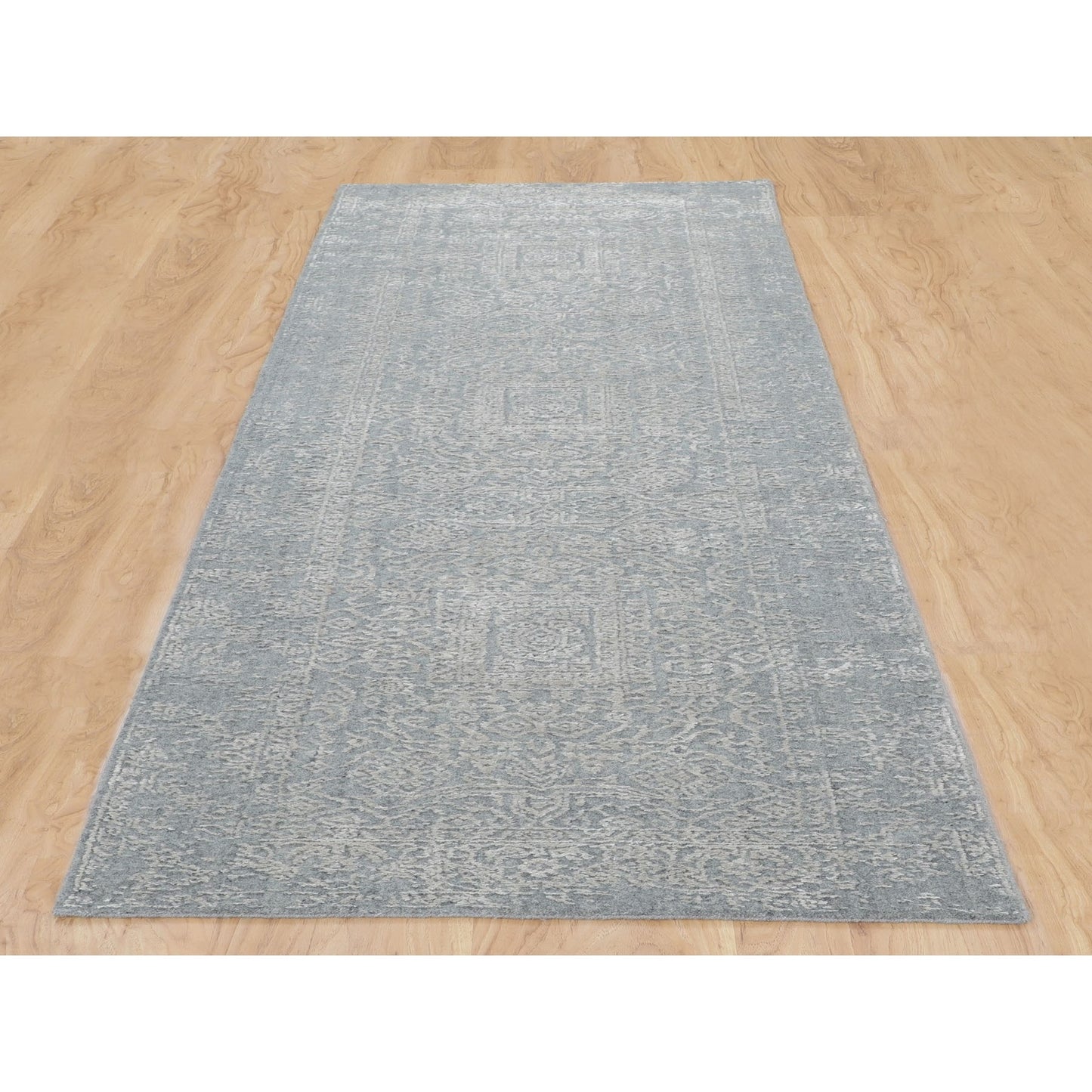 2'5"X10'2" Fine Jacquard Hand Loomed Modern Wool And Art Silk Runner Rug